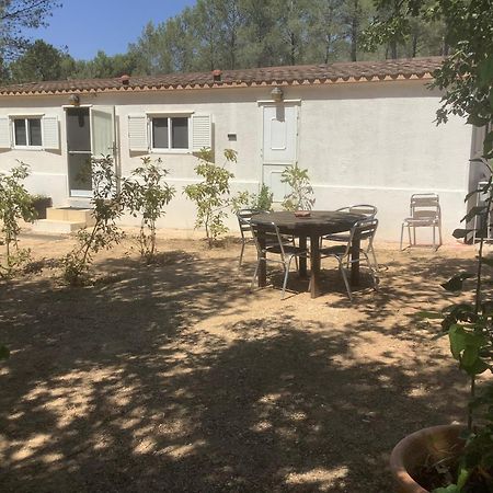 Bungalow Avec Piscine Privative Proche Aix En Provence La Barben Esterno foto